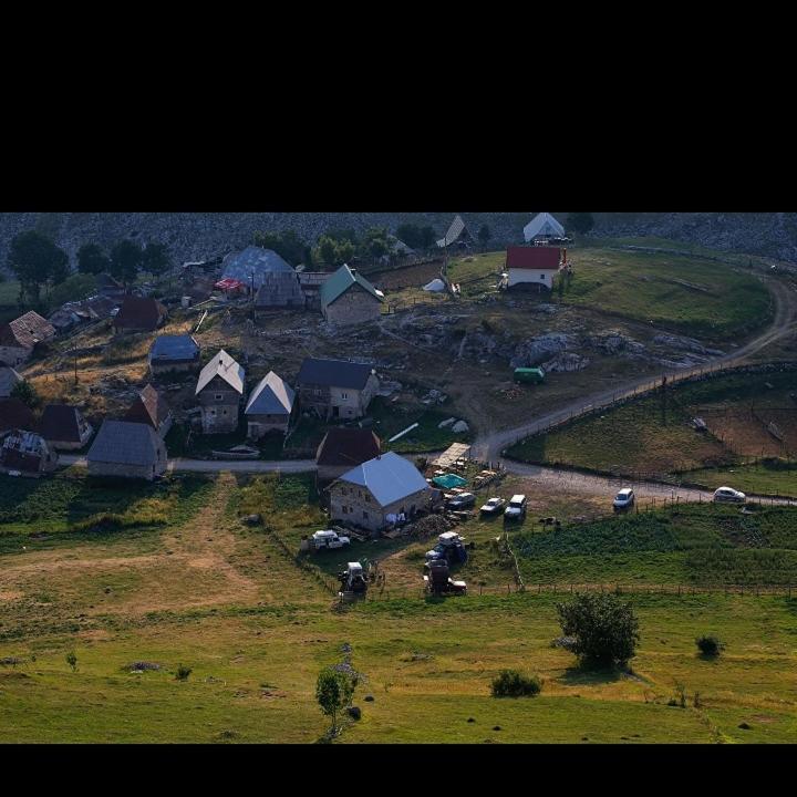 Guesthouse Letnja Basta Gornji Lukomir Exteriér fotografie